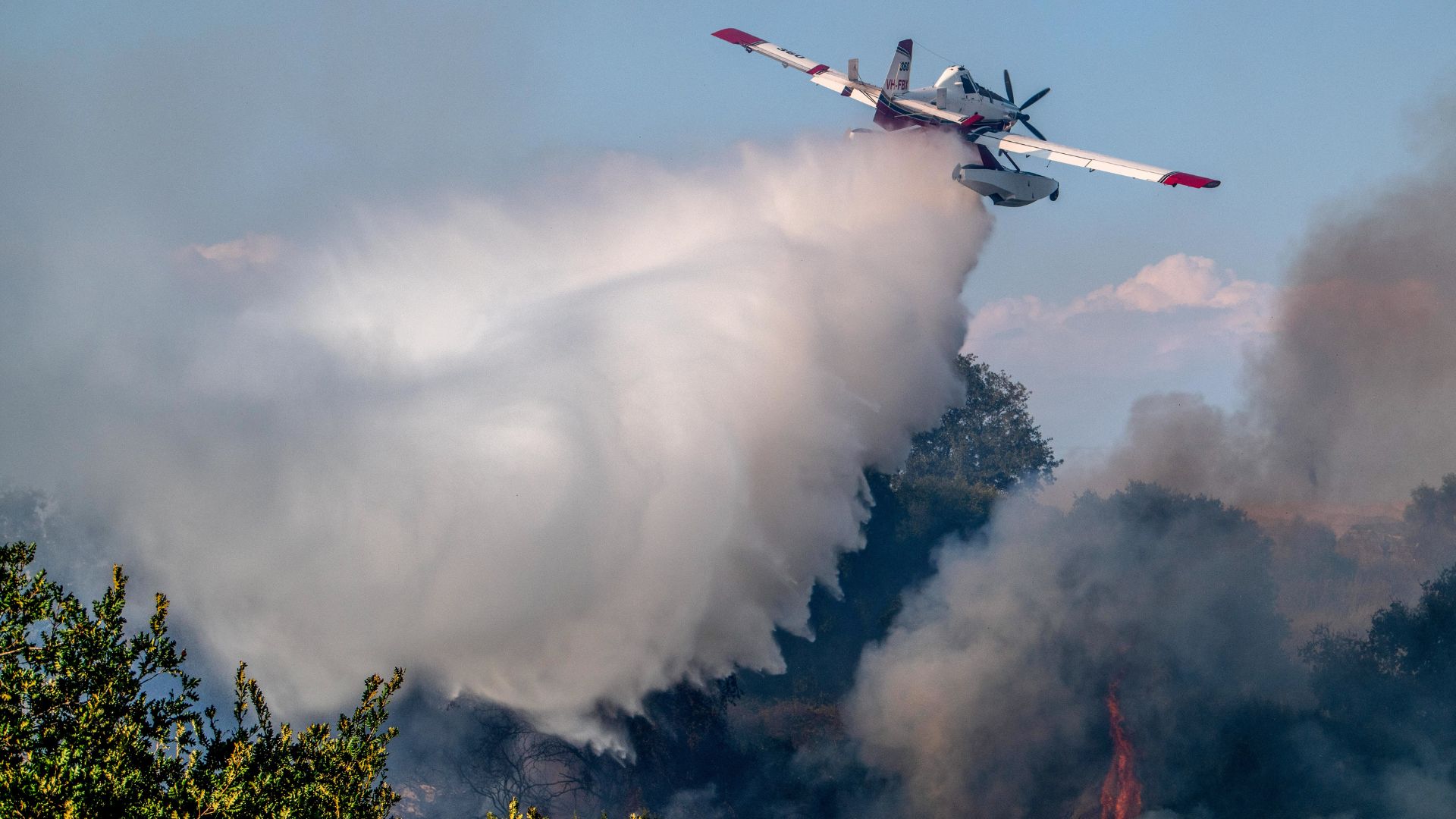 Συναγερμός για πυρκαγιά σε δασική έκταση στην Θεσπρωτία: Σηκώθηκαν εναέρια μέσα