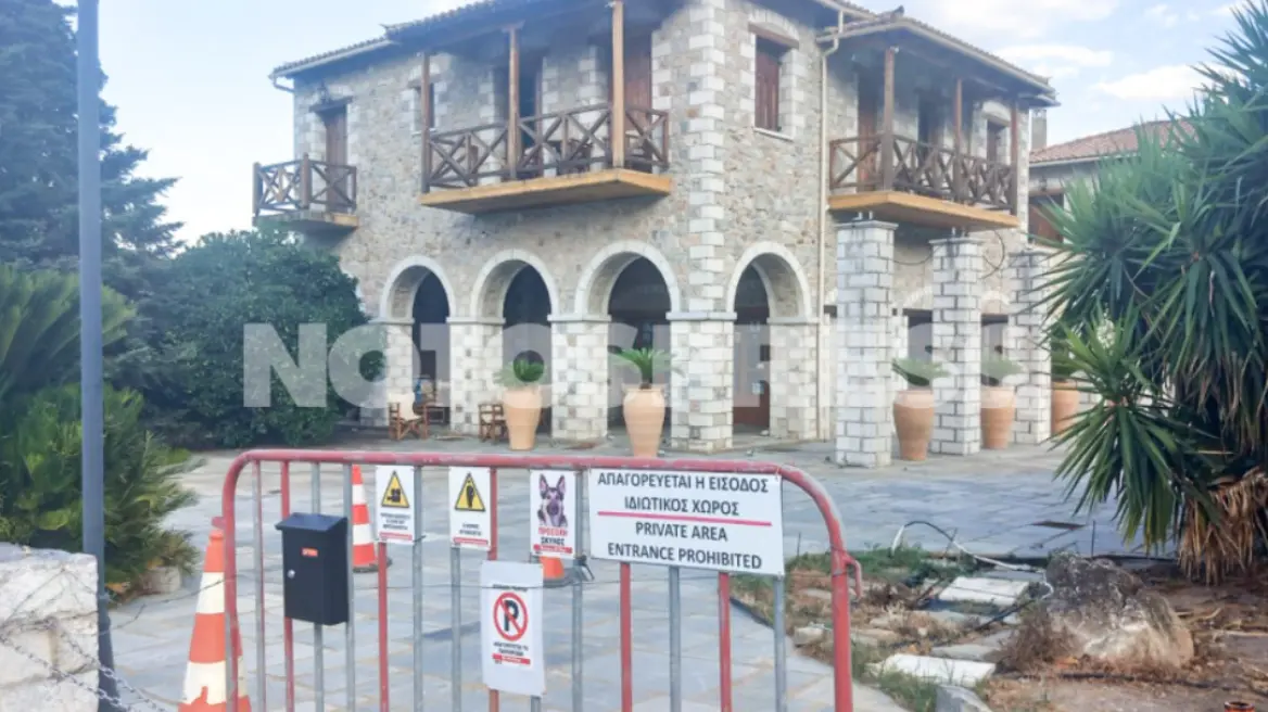Φρίκη στο Μυστρά: Είχε γεμίσει με κάμερες και αλυσίδες το ξενοδοχείο όπου έκρυβε το πτώμα του πατέρα του