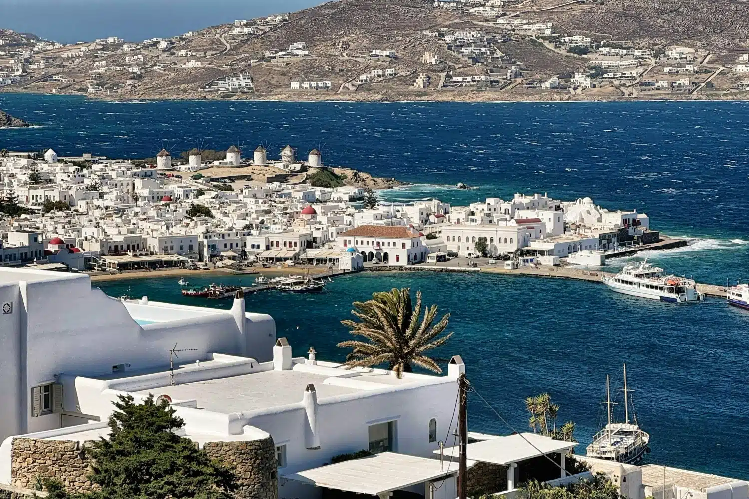 Σοβαρό περιστατικό επικίνδυνης οδήγησης στην Μύκονο: Συνελήφθη αστυνομικός