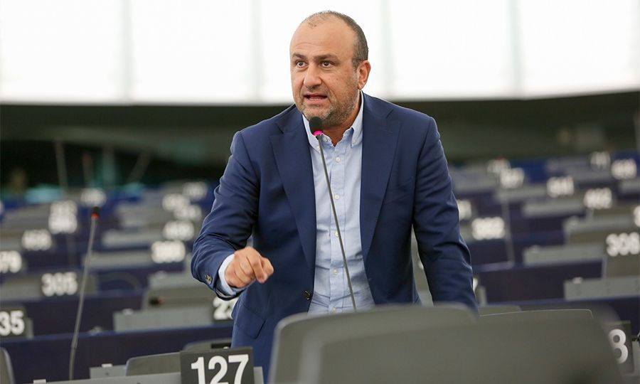 ΔΗΜΗΤΡΗΣ ΠΑΠΑΔΑΚΗΣ
