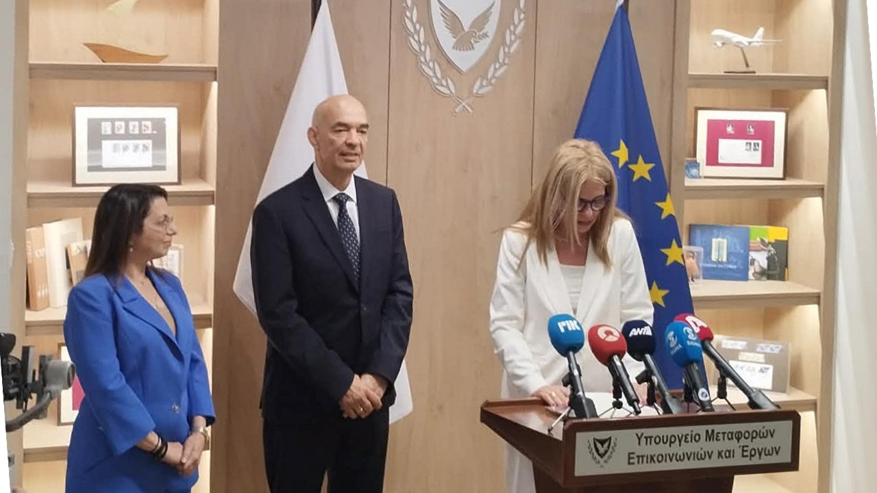 Σκυτάλη στο Υπουργείο Μεταφορών: Παρέλαβε τα ηνία η Ευανθία Τσολάκη από τον Αλέξη Βαφεάδη