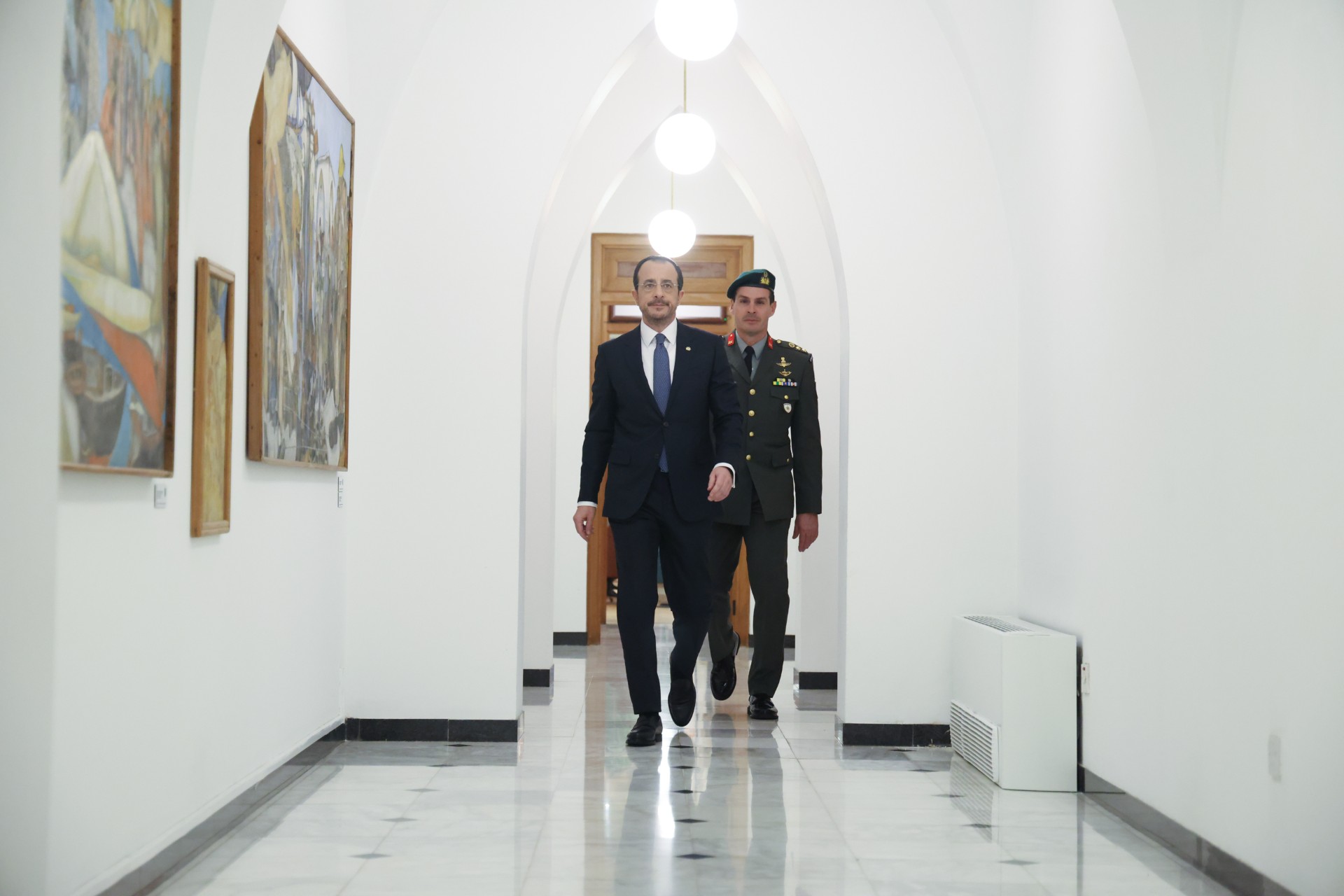 Ο Πρόεδρος και η τακτική άλωσης των κομμάτων 