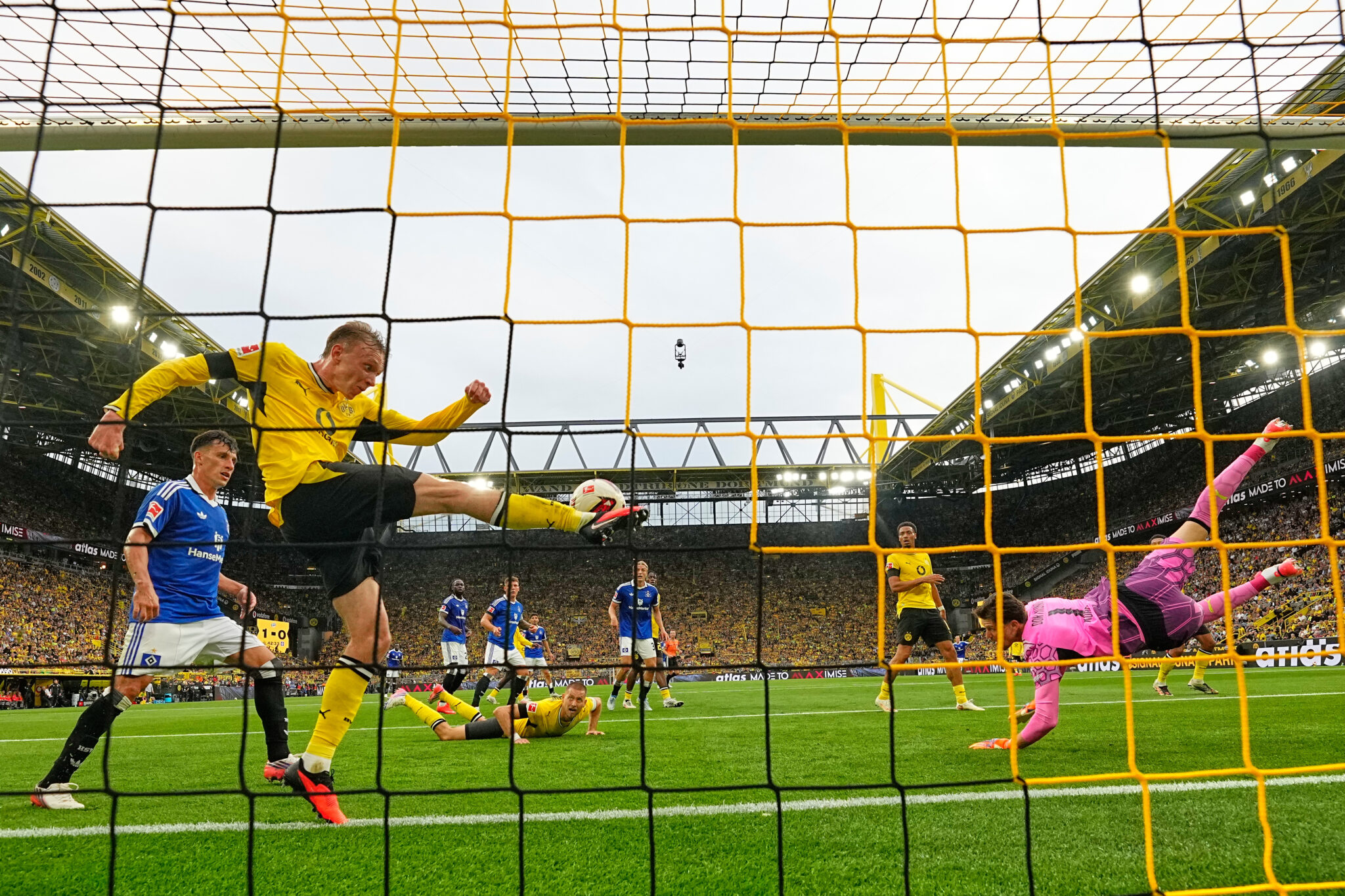 Bundesliga – 2η αγωνιστική: Δύσκολες έξοδοι για Ντόρτμουντ και Μπάγερν