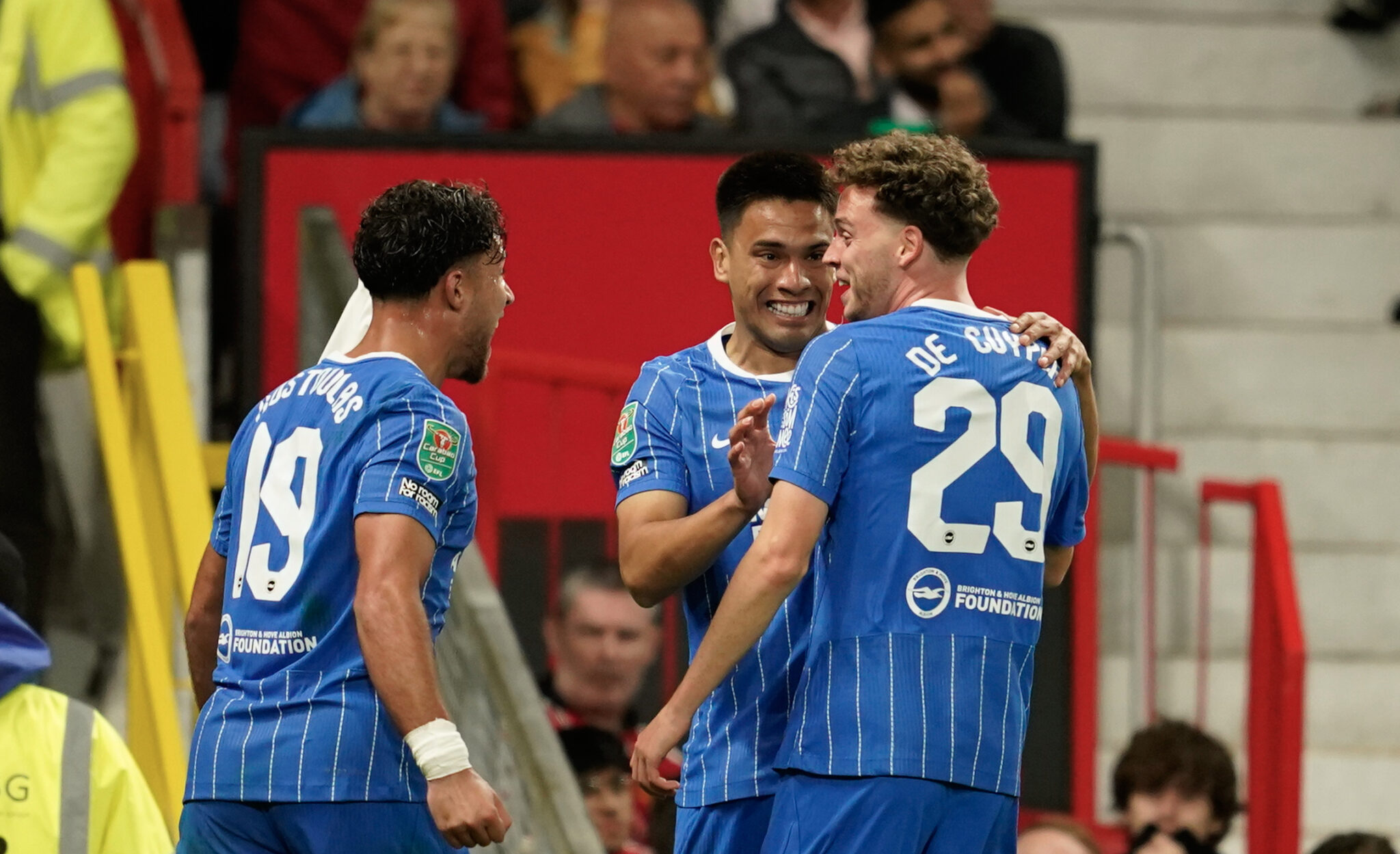 Carabao Cup: Ξέρανε τη Γιουνάιτεντ με ανατροπάρα και τρομερό Κωστούλα η Μπράιτον – Τα αποτελέσματα