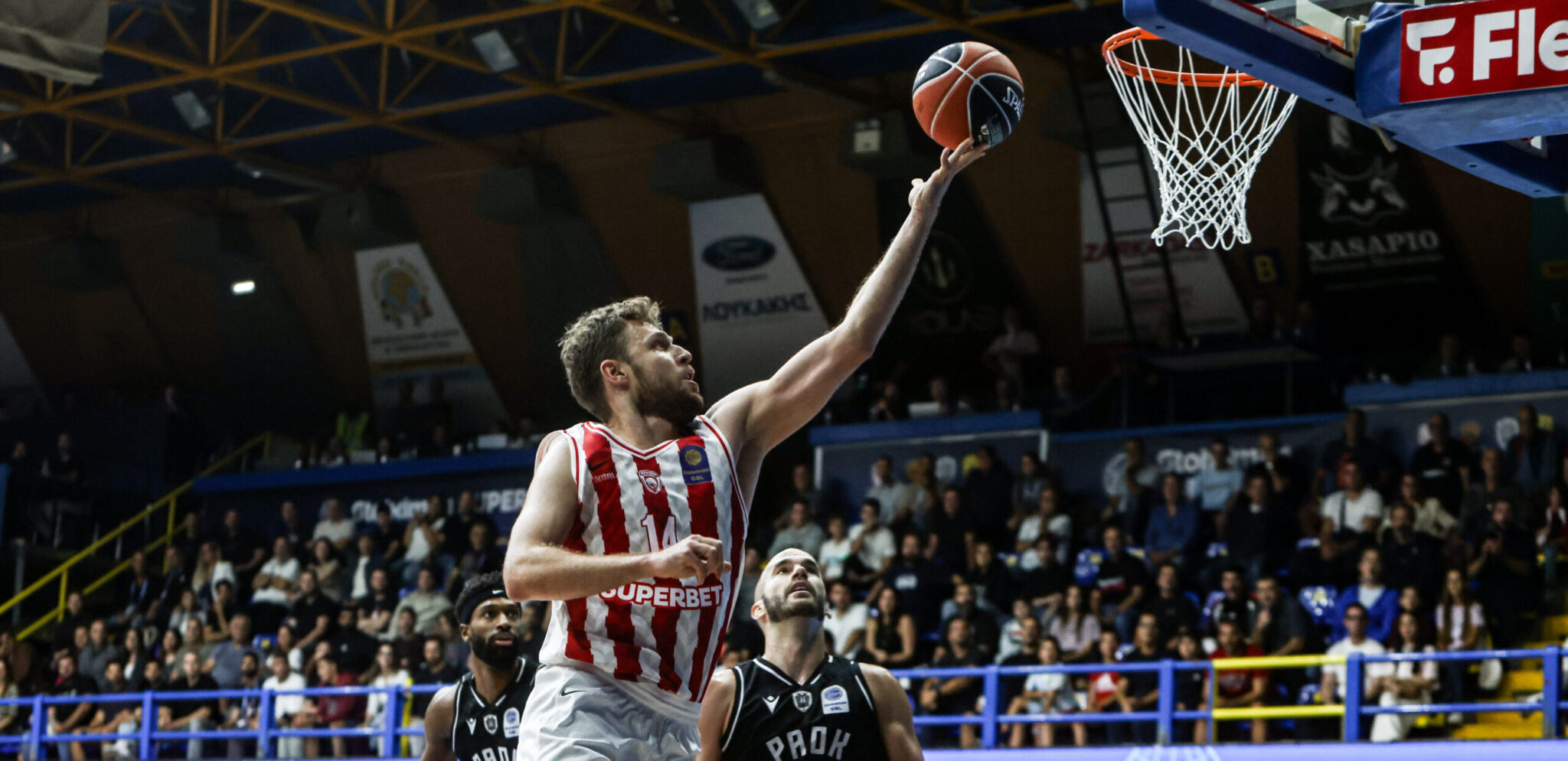 Ο Ολυμπιακός με τρομερό Βεζένκοφ λύγισε τον συγκλονιστικό ΠΑΟΚ και κατέκτησε το Stoiximan Super Cup