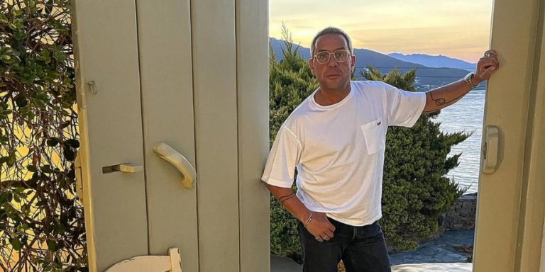 Γιώργος Μαζωνάκης: «Το παιδί μου» – Η σπαρακτική στιγμή που η μητέρα του αντίκρισε το φέρετρο