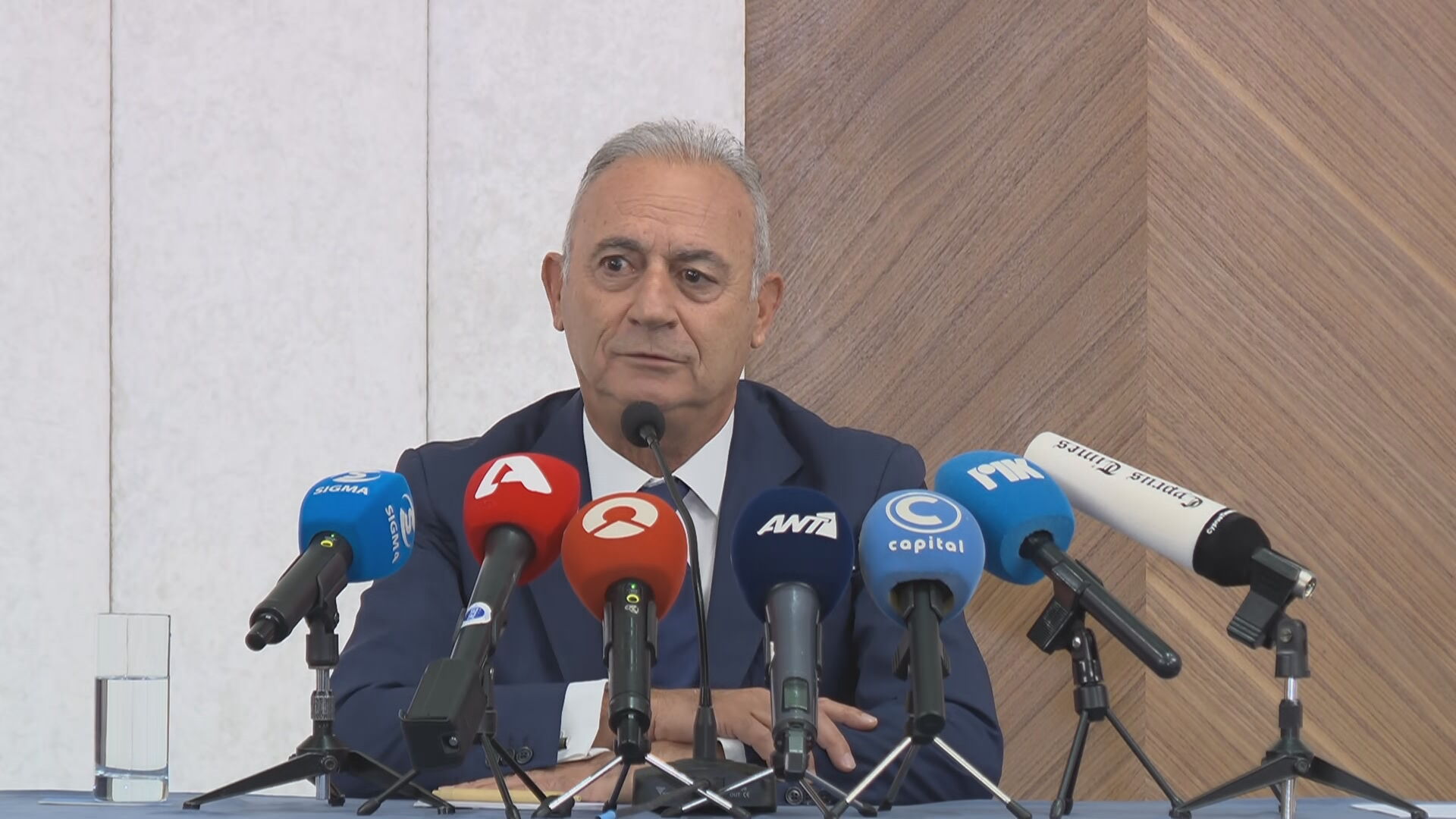 «Θέλω να ηγηθώ»: Ο Αβέρωφ Νεοφύτου απαντά για τις διαδικασίες του ΔΗΣΥ και στον Κρις Παναγιώτου