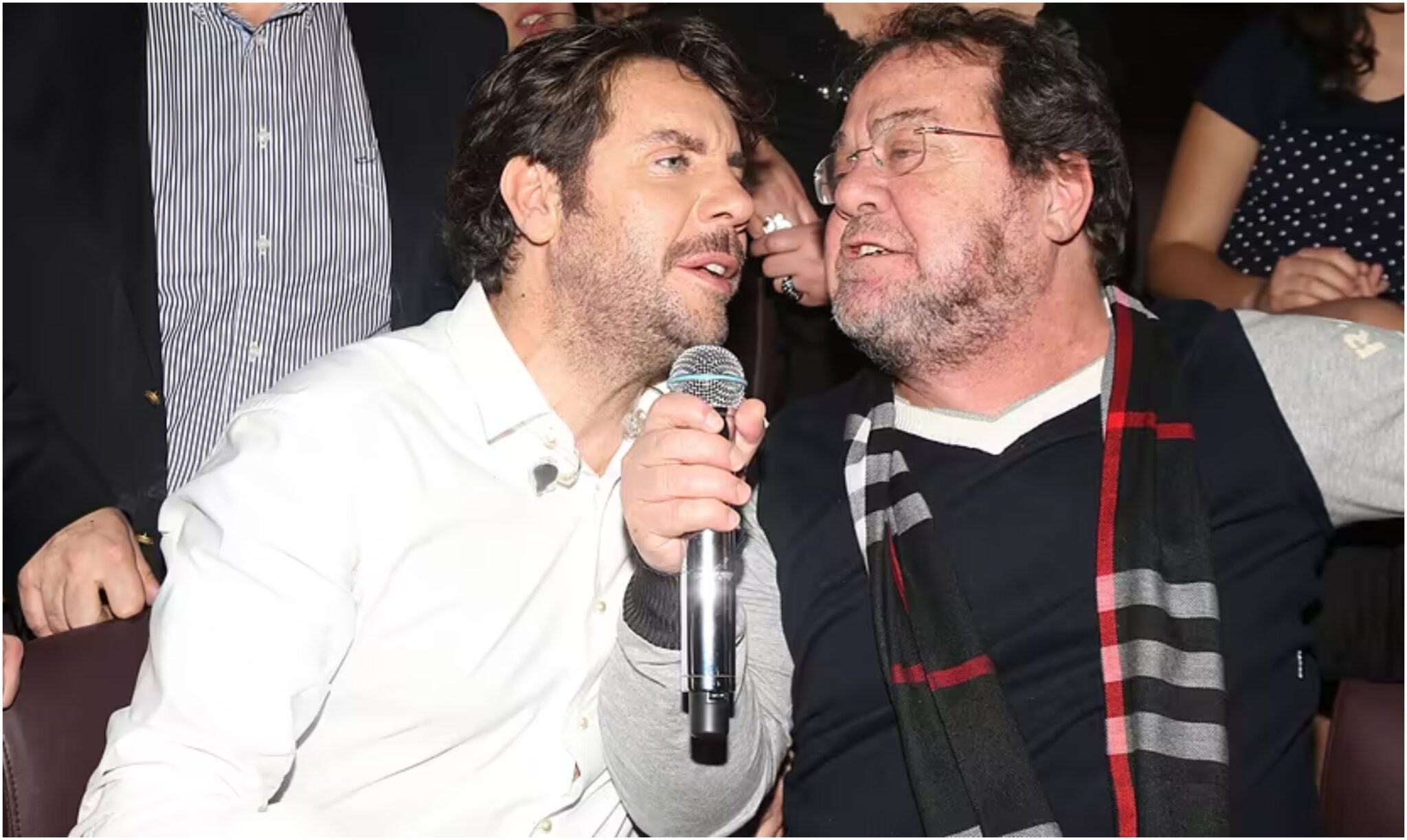 «Το είχα γράψει για εκείνον»: Η συγκλονιστική αποκάλυψη του Πάριου για τον Γιώργο Μαζωνάκη (ΒΙΝΤΕΟ)