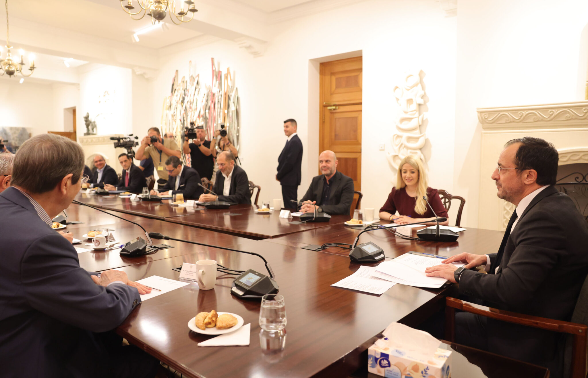 Επιμονή, απαισιοδοξία και κριτική: Τι δήλωσαν οι πολιτικοί αρχηγοί μετά το Εθνικό Συμβούλιο