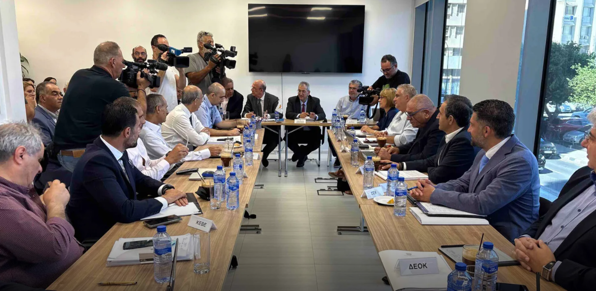 Συνταξιοδοτικό: Έφυγαν… προβληματισμένοι και με απορίες οι κοινωνικοί εταίροι