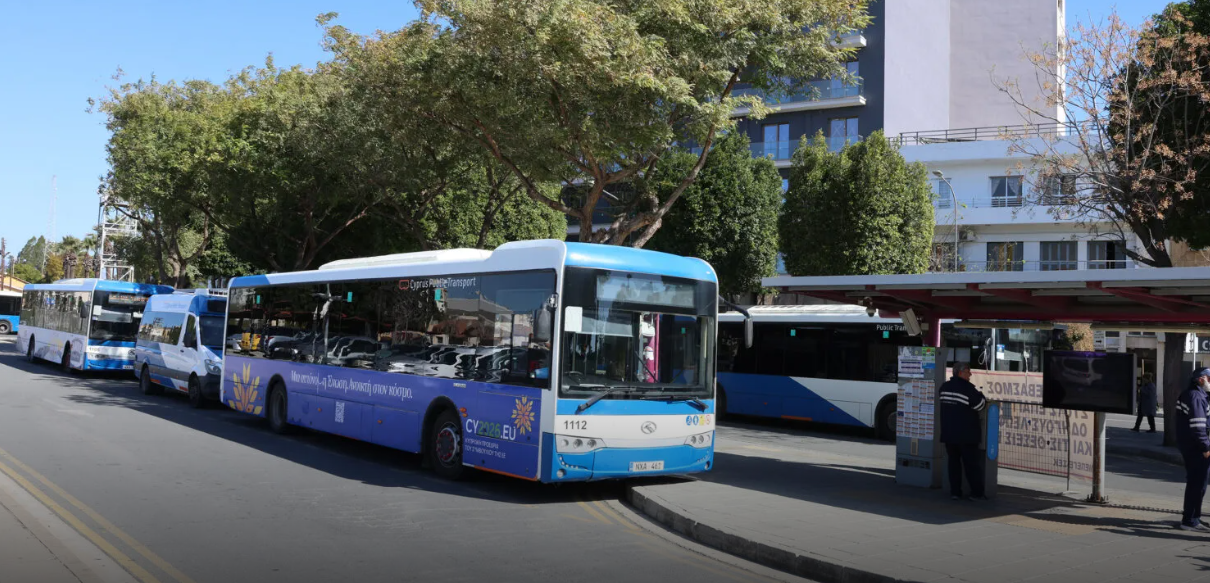 «Δεν μπορείς να στερείς των μωρών να πηγαίνουν σχολείο»: Δυναμικά μέτρα στην Αναφωτία για τις ακυρωσεις σχολικών διαδρομών