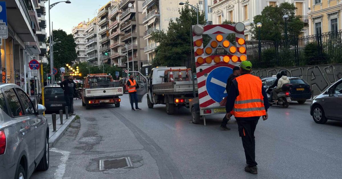 Απίστευτο περιστατικό: Μία 2χρονη και μια 4χρονη έκοβαν βόλτες σε κεντρική λεωφόρο της Θεσσαλονίκης