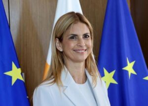 Υφ. Πρόνοιας: 400 παιδιά υπό κρατική φροντίδα, «παιδί εμφανιζόταν έξω από δομή φιλοξενίας να κλαίει, να ζητά τη μητέρα του»