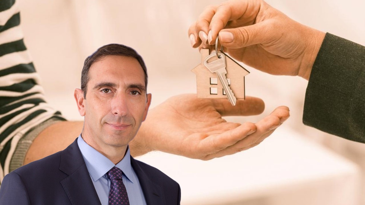 «Θέλουμε να βοηθήσουμε τις νέες οικογένειες»: Ο Υπ. Εσωτερικών εξηγεί τα νέα Στεγαστικά Σχέδια