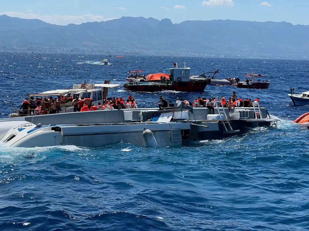 «Θέλω το σώμα της, τουλάχιστον να έχει έναν τάφο»: Θρίλερ για εντοπισμό των αγνοουμένων του μοιραίου καταμαράν