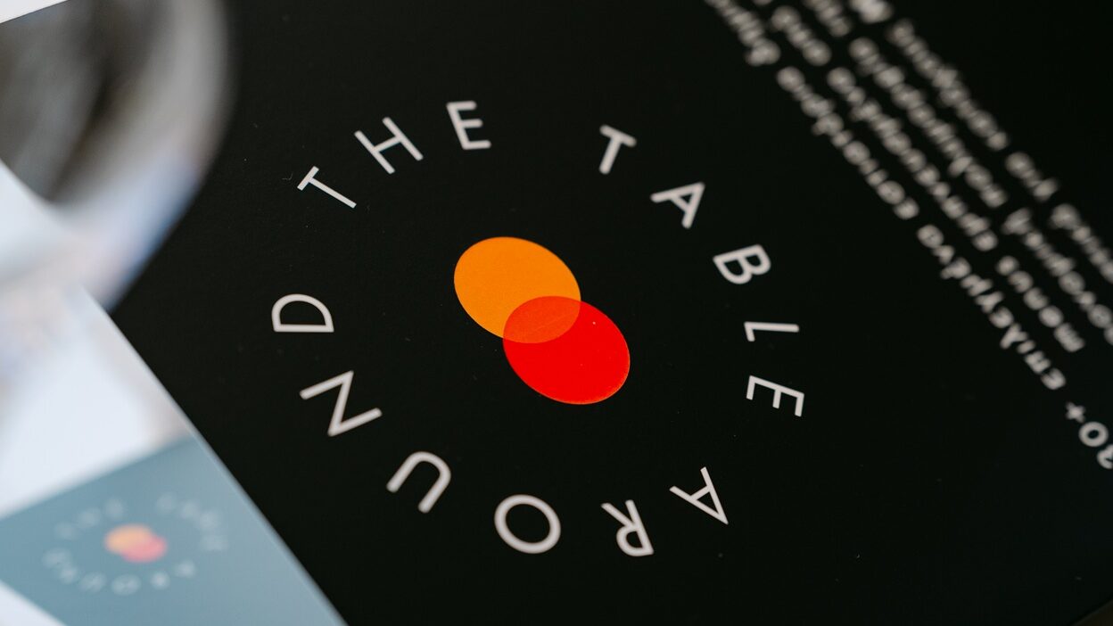 Το «Around the table» από τη Mastercard επιστρέφει στην Κύπρο για δεύτερη συνεχή χρονιά