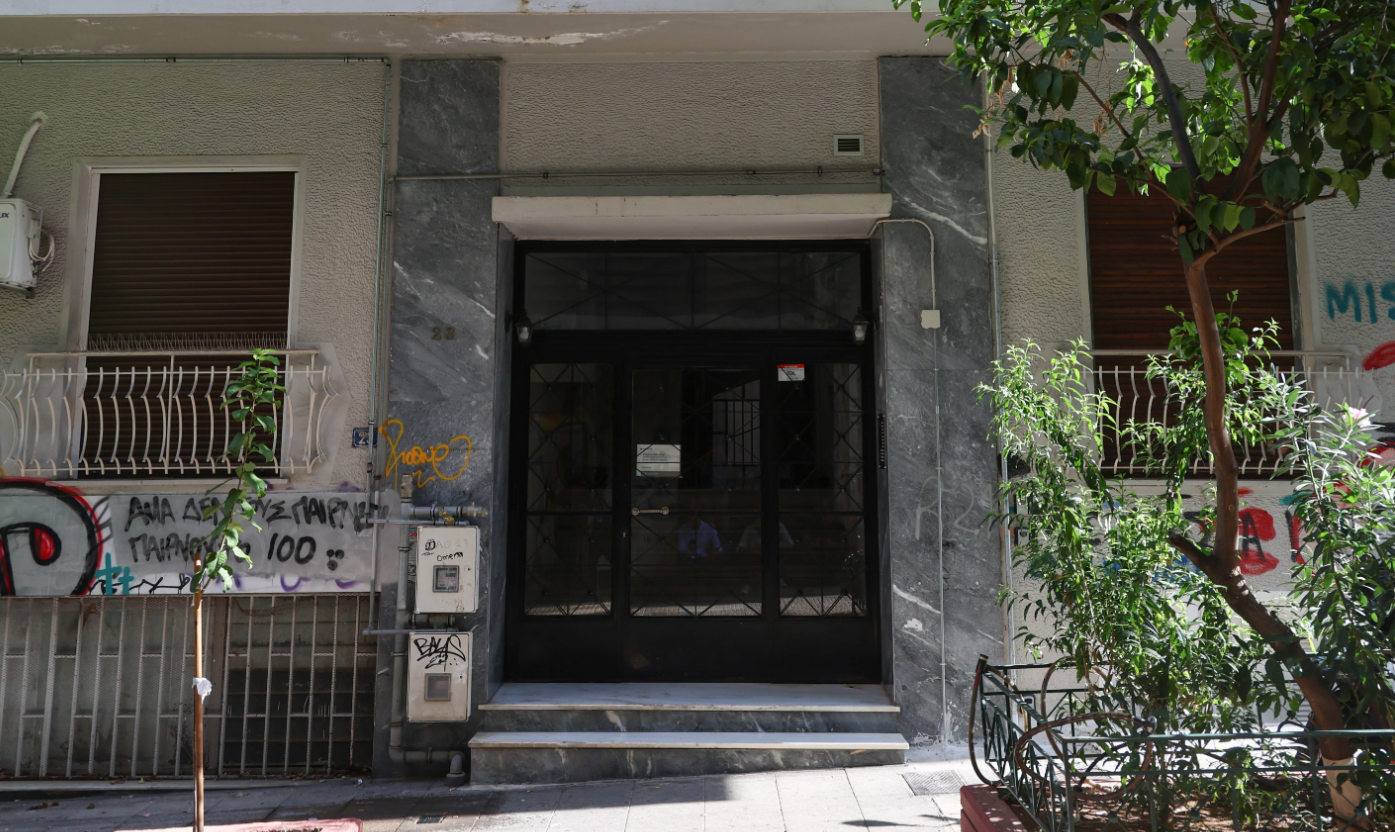 Φρίκη στην Κυψέλη: Για δύο χρόνια έκρυβαν τη σορό του βρέφους στην κατάψυξη