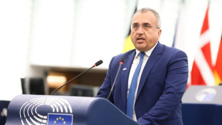 Φον ντερ Λάιεν σε Χατζηπαντέλα: «Καμία αποζημίωση σε κτηνοτρόφους στα κατεχόμενα για τον αφθώδη πυρετό»