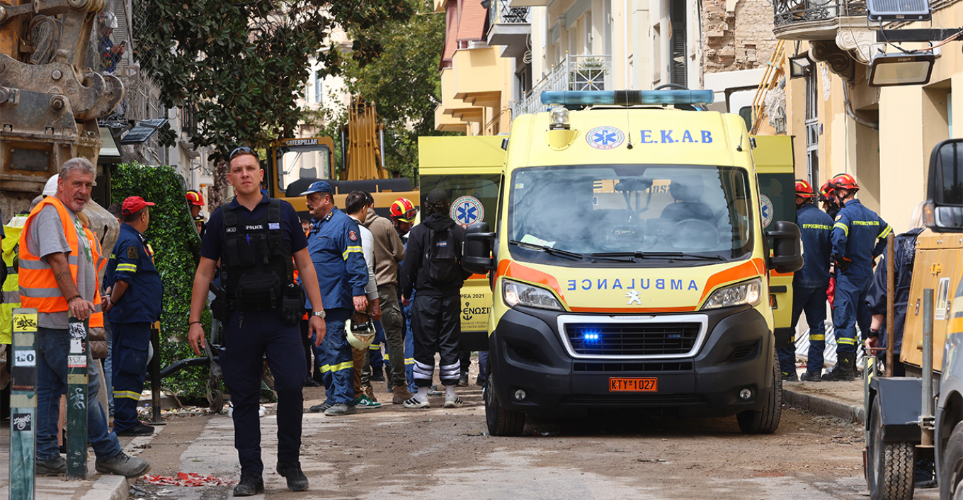 Τραγικός επίλογος στην Πλάκα: Εντοπίστηκαν οι δύο τελευταίες σοροί, στους έξι οι νεκροί από την κατάρρευση