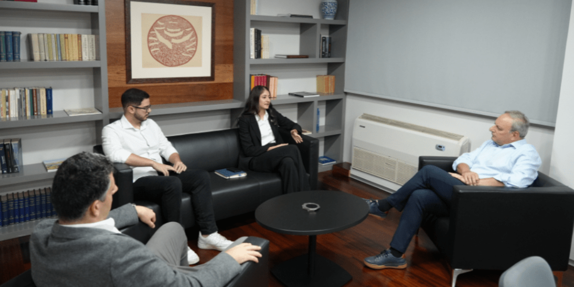 Είδε την νέα Πρόεδρο της ΕΔΕΚ ο Στέφανος: «Σίγουρα δεν θα είναι η τελευταία μας συνάντηση»