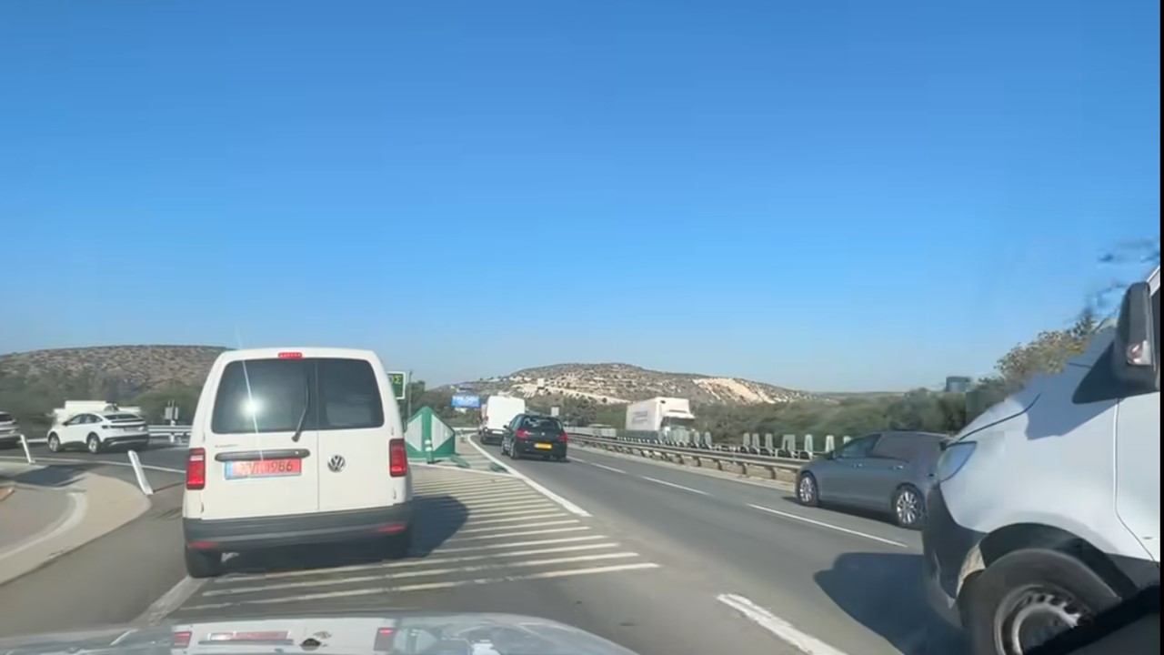 BINTEO: Άνοιξε ο αυτοκινητόδρομος Λευκωσίας-Λεμεσού, παραμένει η τροχαία κίνηση