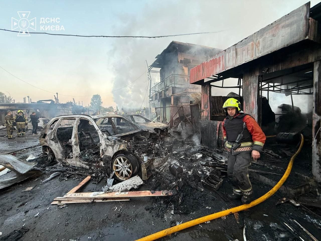 Άγριο ρωσικό σφυροκόπημα στην Ουκρανία με 28 νεκρούς και εκατοντάδες τραυματίες