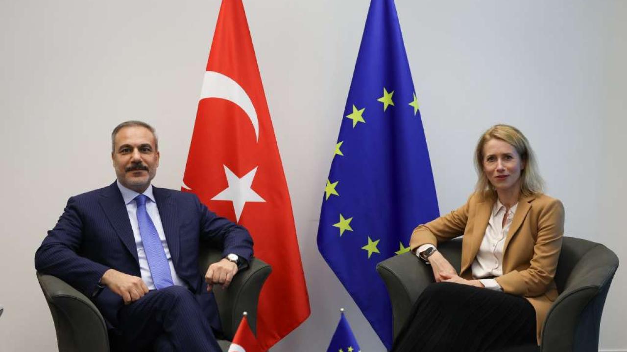 Τουρκολιβυκό μνημόνιο και Κυπριακό στην ατζέντα της συνάντησης Κάλας-Φιντάν