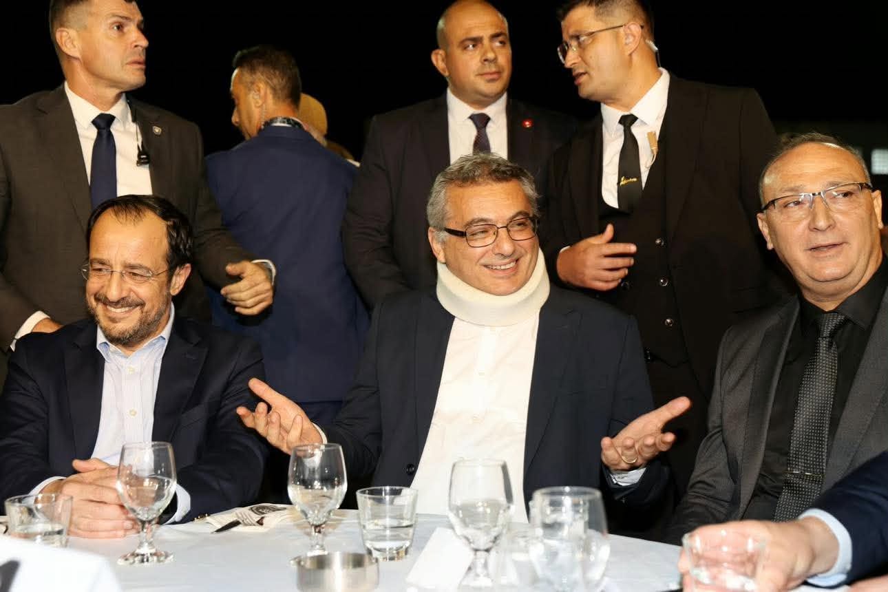 Οι ηγέτες στην Πύλα: Οι συνδαιτυμόνες, η συγκίνηση Έρχιουρμαν κι η αγκαλιά με Στέφανο (ΦΩΤΟ)