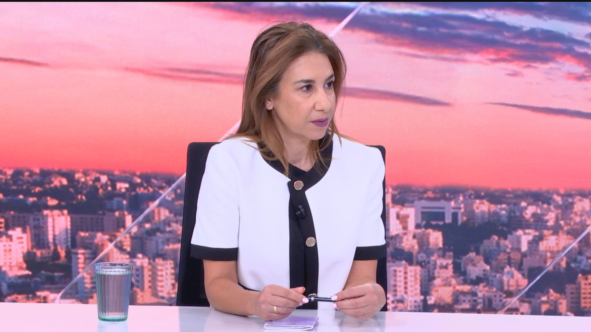 «Δεν θέλω να γίνω μάντης κακών»: Κίνδυνο επιβίωσης του ΔΗΣΥ βλέπει η Ξένια, τι λέει για το περιβόητο δείπνο