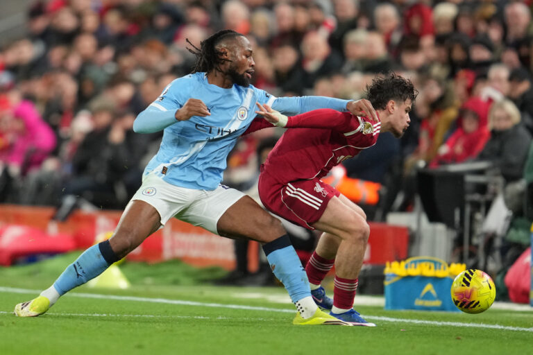 Premier League: Καθηλωτικά ντέρμπι σε Ολντ Τράφορντ και Άνφιλντ