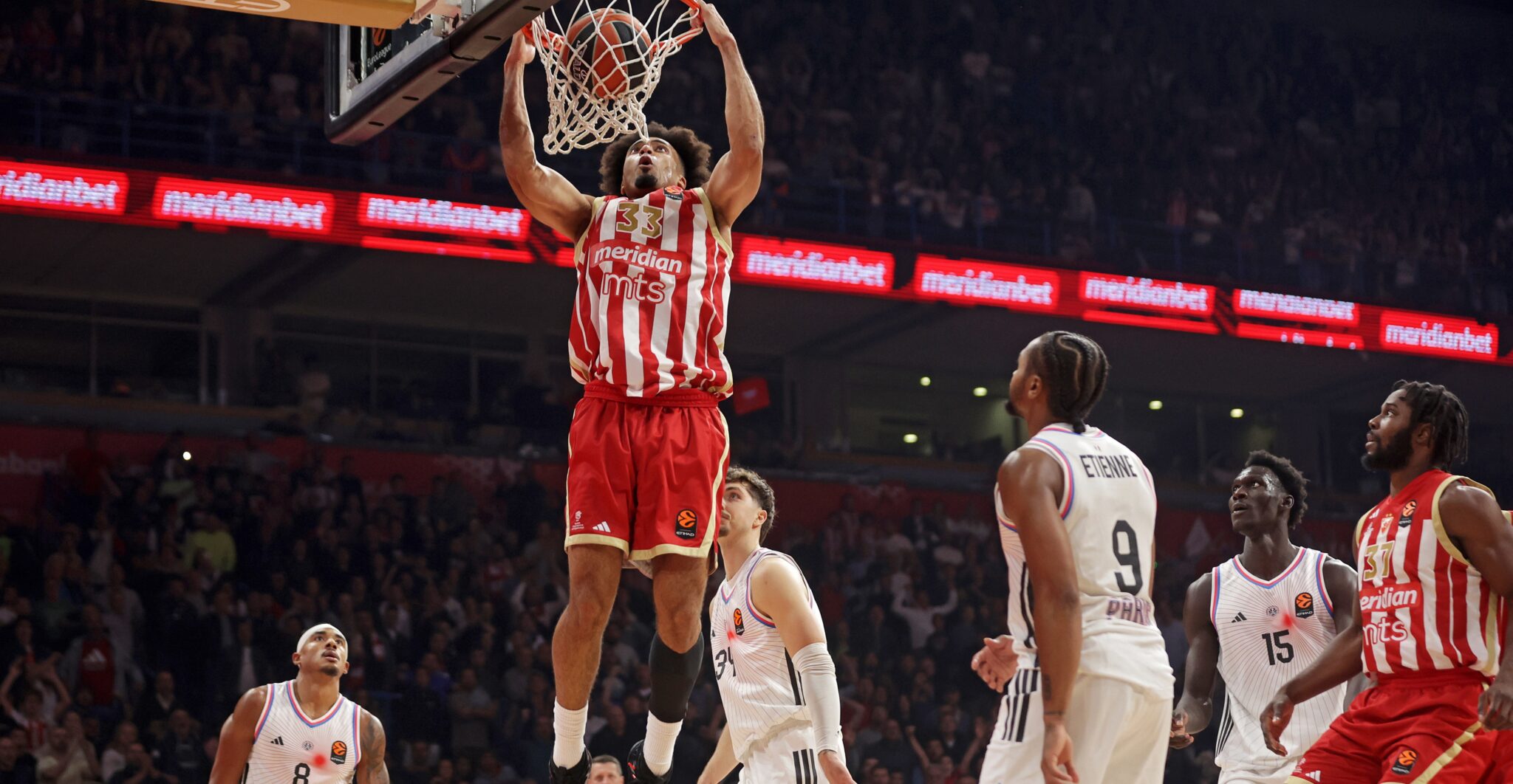 Euroleague: Αγχώθηκαν Ερυθρός Αστέρας και Μπεσίκτας – Μεγάλες νίκες για Εφές και Βίρτους