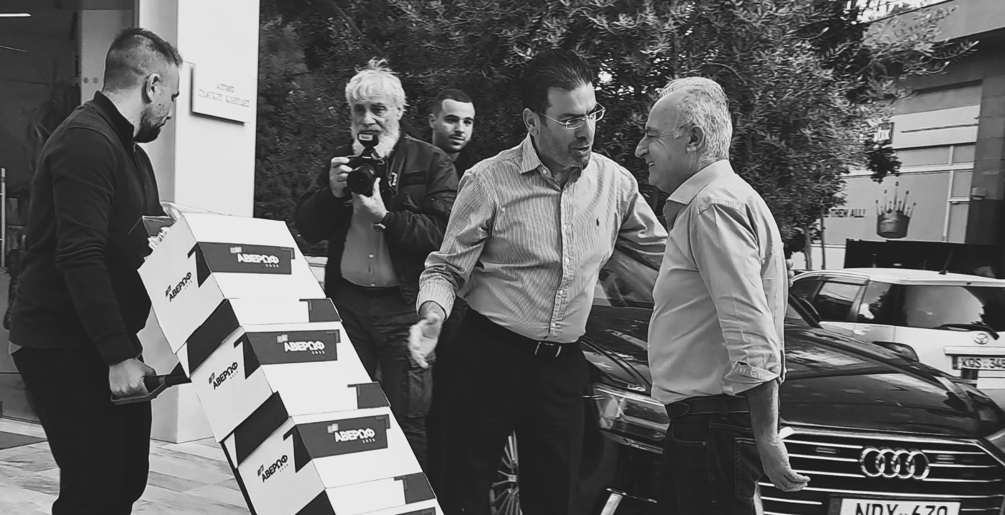 Η συνάντηση με Αναστασιάδη, η στήριξη Δίπλαρου και οι πολλοί πρόθυμοι: Το παρασκήνιο της «φιέστας» των 3.000 υπογραφών του Αβέρωφ