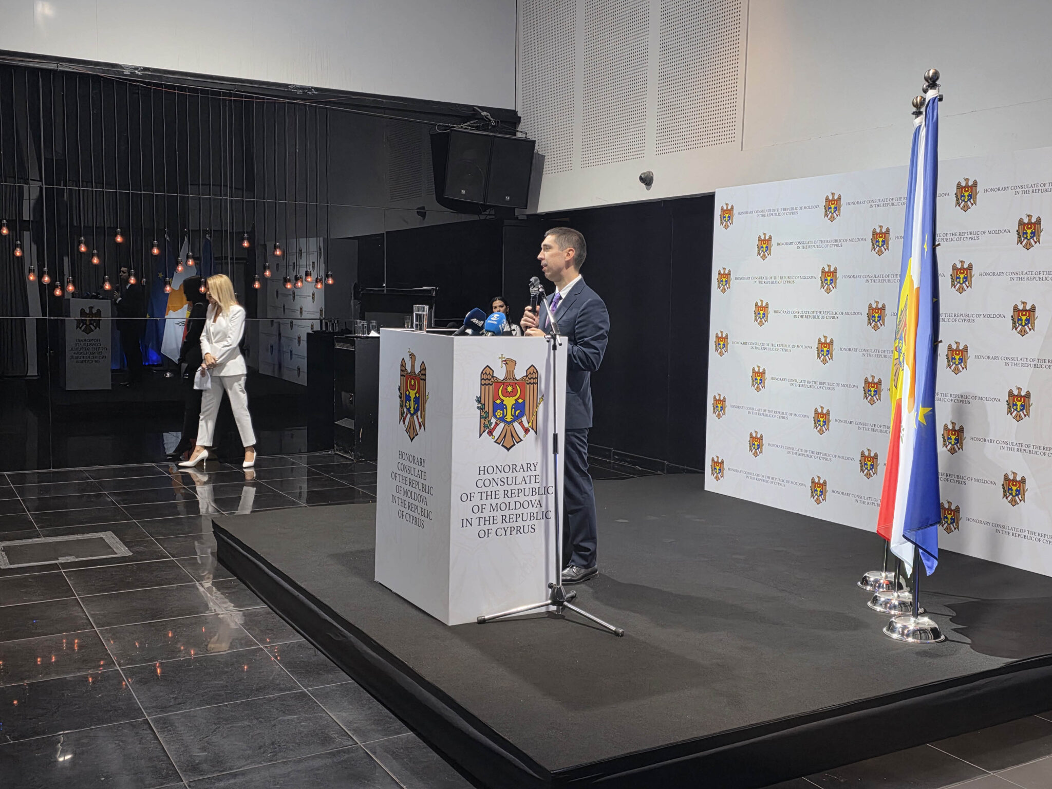 Εγκαινιάστηκε στη Λευκωσία το Προξενείο της Μολδαβίας