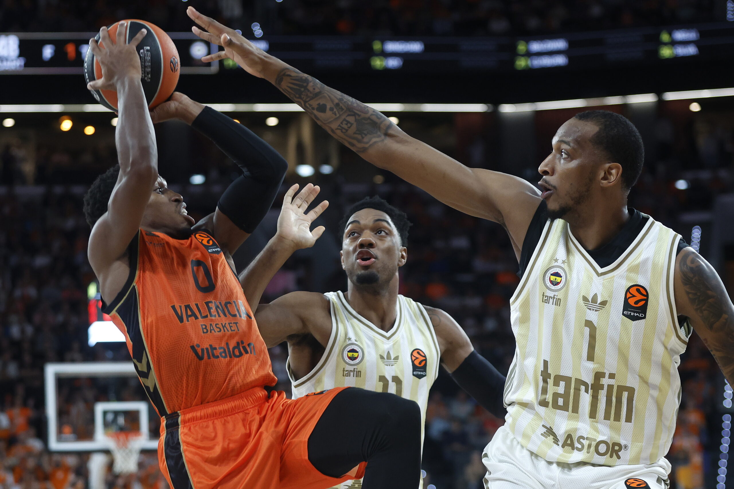 Euroleague: Παραμένει σε τροχιά κορυφής η Βαλένθια, «άλωσε» το Μόναχο η Μπαρσελόνα