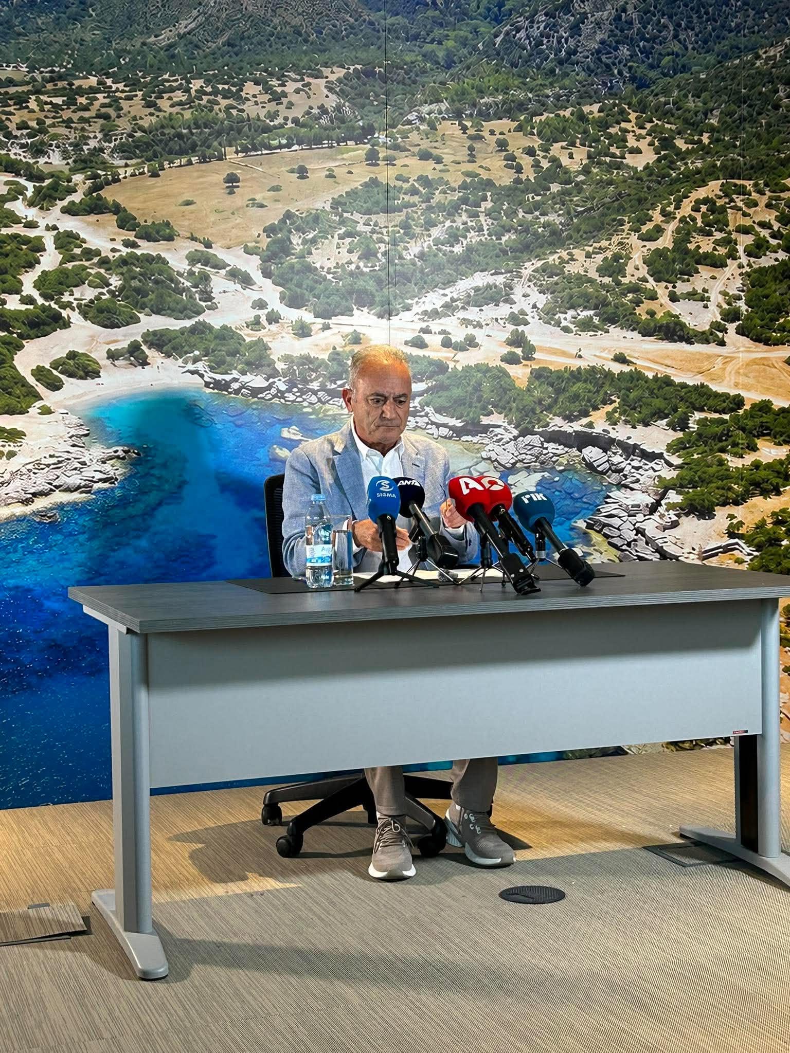 «Μιλώ ως υποψήφιος Πρόεδρος της Δημοκρατίας»: Όλα όσα είπε ο Αβέρωφ μετά από οκτώ μέρες σιωπής