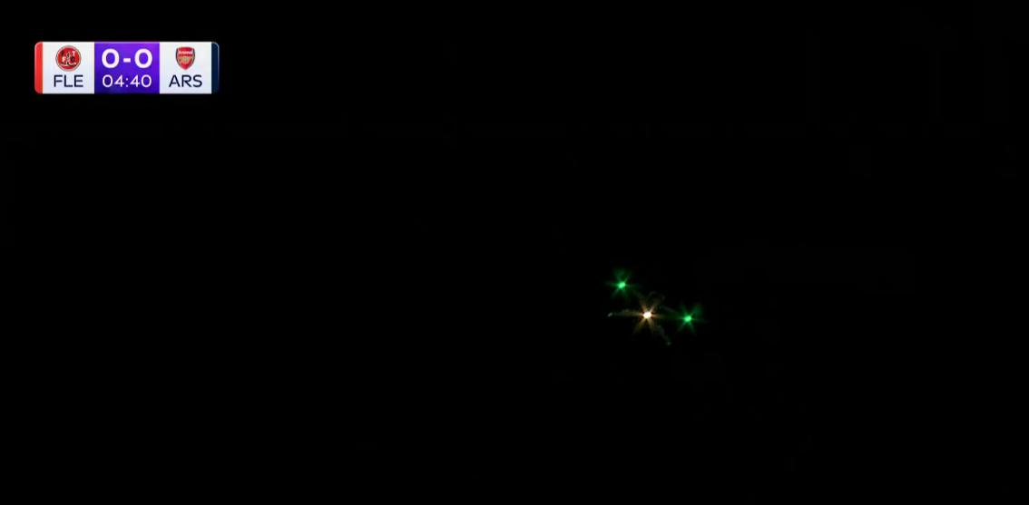 Drone διέκοψε το Φλίτγουντ-Άρσεναλ, αναστάτωση και συνθήματα στις εξέδρες (ΒΙΝΤΕΟ)
