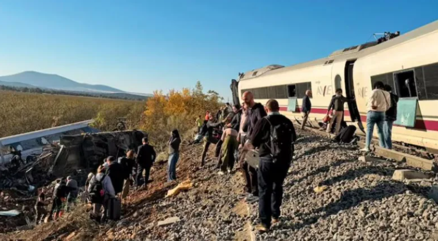 Τραγωδία στην Ισπανία: Συγκρούστηκαν τρένα υψηλής ταχύτητας, τουλάχιστον 10 νεκροί (ΒΙΝΤΕΟ)