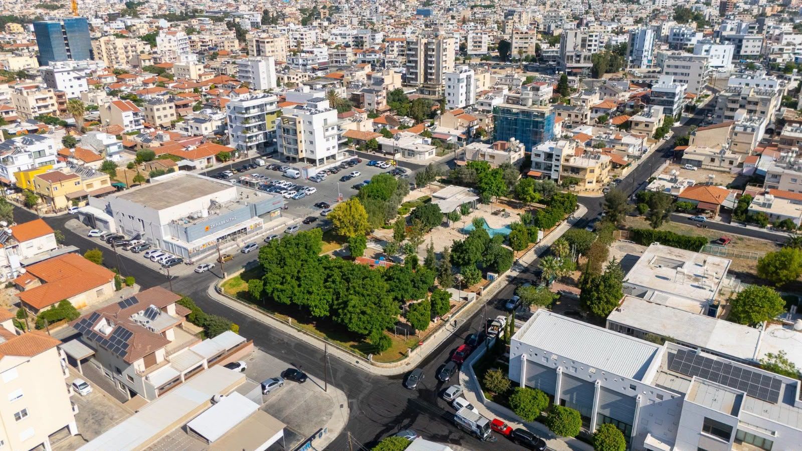 Λεμεσός: Η καθημερινότητα μπροστά, με ασφαλτοστρώσεις, καθαριότητες, πάρκα και πλατείες