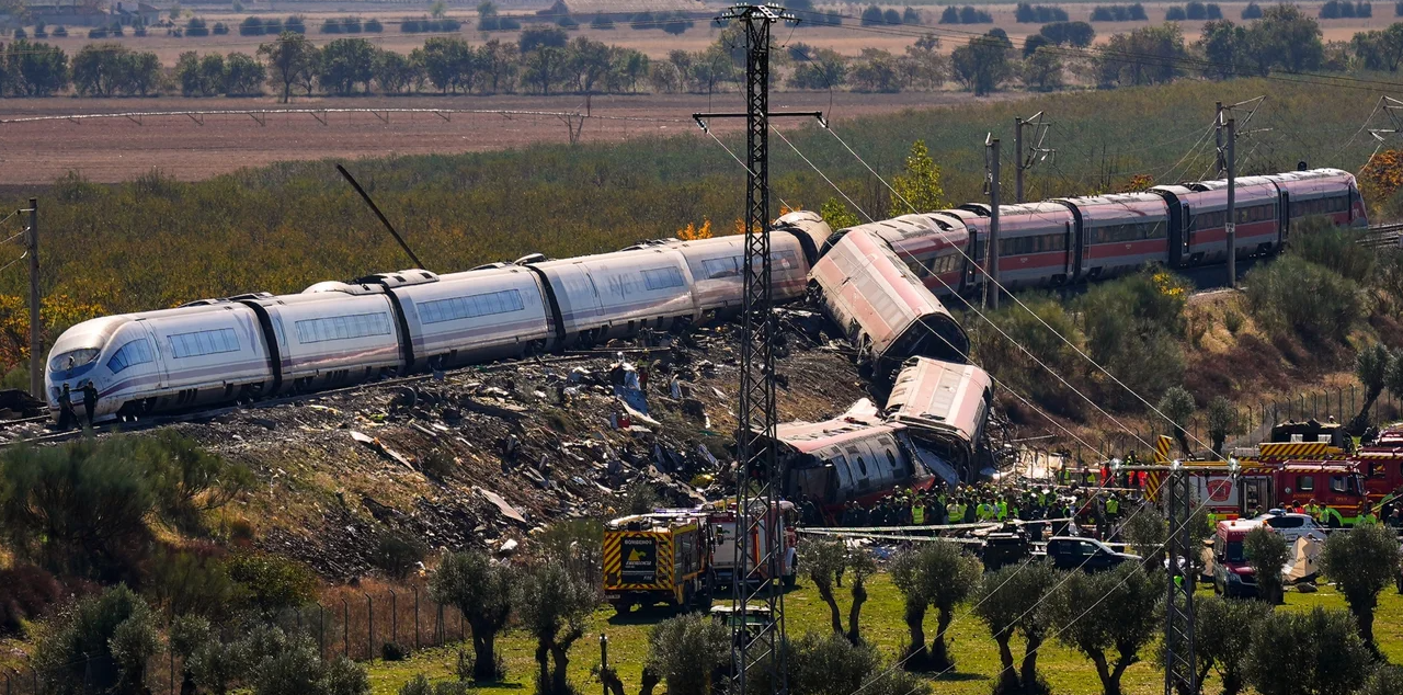 Ηχητικά ντοκουμέντα αποκαλύπτουν τι συνέβη πριν από την πολύνεκρη σύγκρουση των τρένων στην Ισπανία