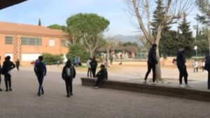 Συναγερμός στη Γαλλία: Δύο τραυματίες από πυροβολισμούς σε Γυμνάσιο, συνελήφθη ύποπτος 14χρονος